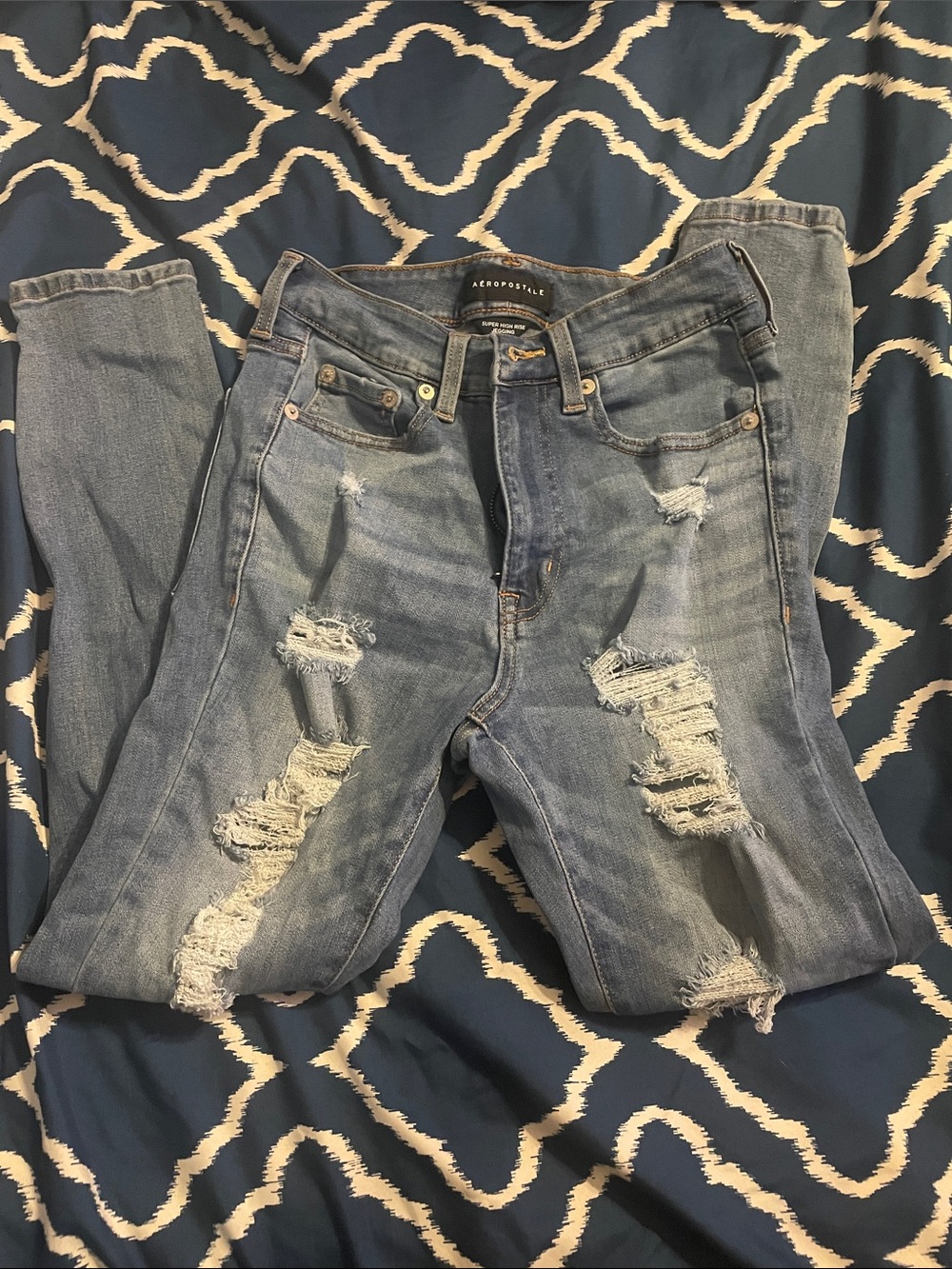 Aeropostale Women's Light Blue Ripped Skinny Jeans